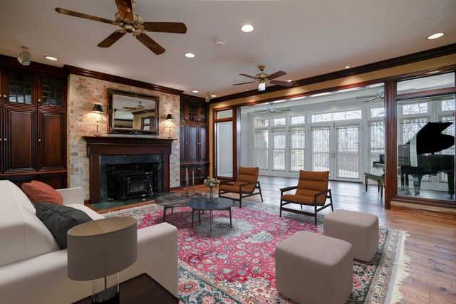 841 S ROUTE UU, Columbia, MO 65203