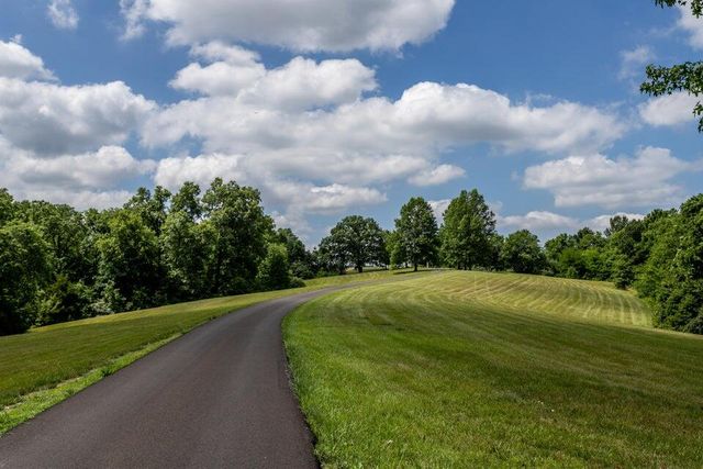 841 S ROUTE UU, Columbia, MO 65203