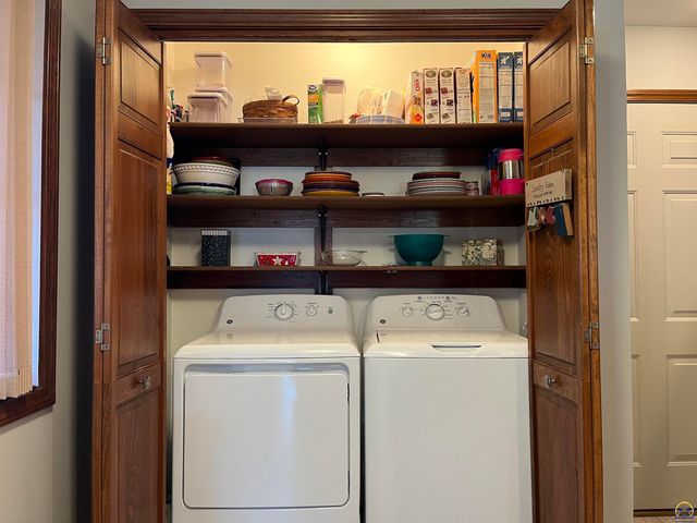 5403 SW 22nd PK, Topeka, KS 66614