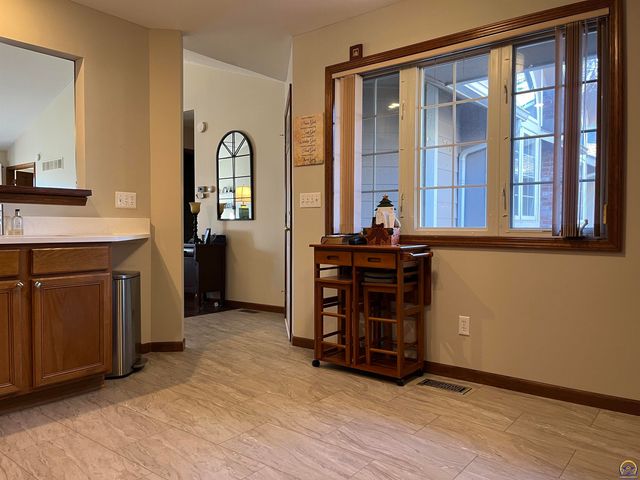 5403 SW 22nd PK, Topeka, KS 66614