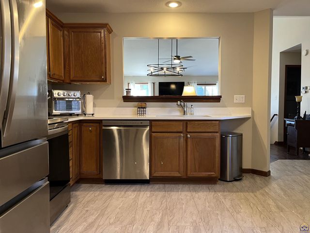 5403 SW 22nd PK, Topeka, KS 66614