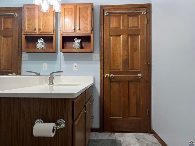 5403 SW 22nd PK, Topeka, KS 66614