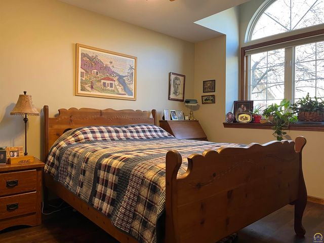 5403 SW 22nd PK, Topeka, KS 66614