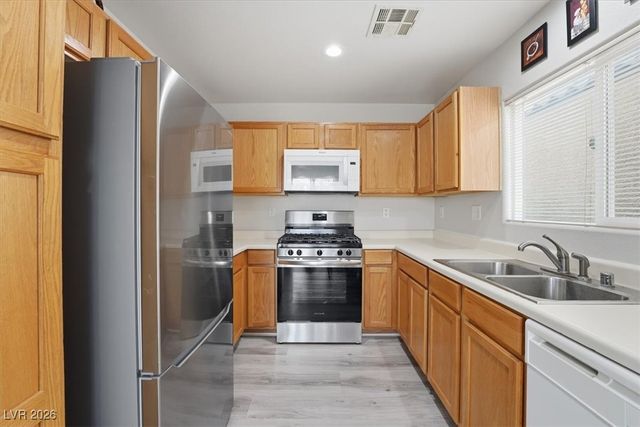 6255 Peneplain Avenue, Las Vegas, NV 89139