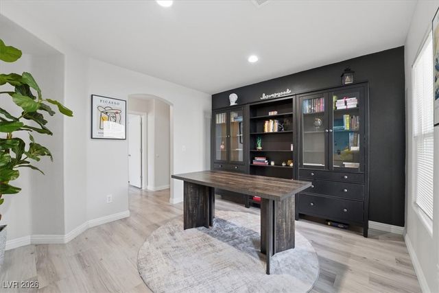 6255 Peneplain Avenue, Las Vegas, NV 89139