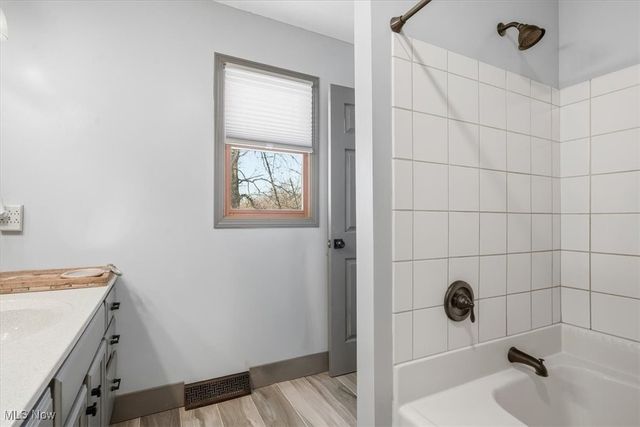 5315 Sycamore Hill Drive, New Middletown, OH 44442