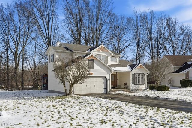 5315 Sycamore Hill Drive, New Middletown, OH 44442