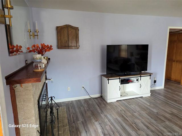 43 Lake Road, Hopewell Junction, NY 12533