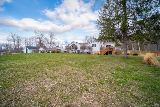 43 Lake Road, Hopewell Junction, NY 12533