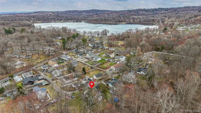 43 Lake Road, Hopewell Junction, NY 12533
