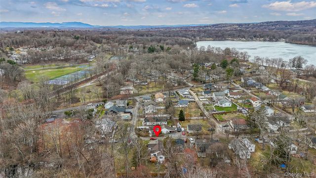 43 Lake Road, Hopewell Junction, NY 12533