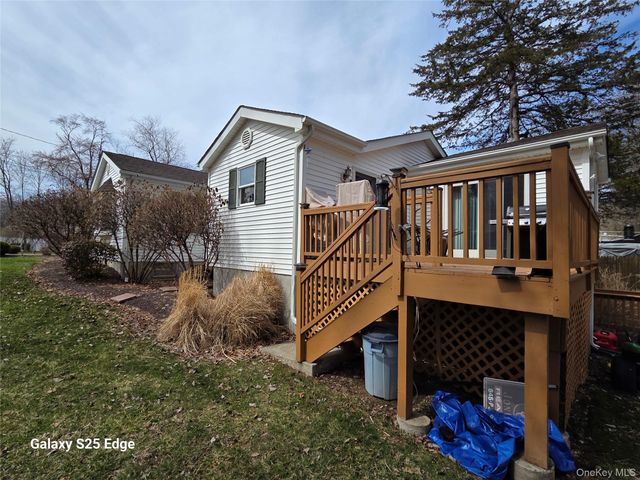 43 Lake Road, Hopewell Junction, NY 12533