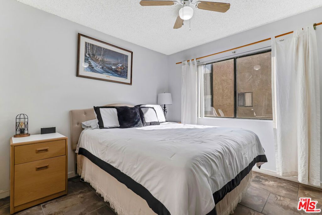 Image 17 of property listing at 14401 Plummer Street 6, Panorama City, CA 91402