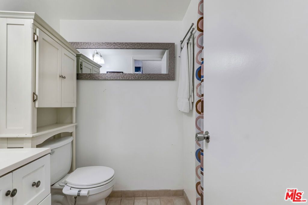 Image 18 of property listing at 14401 Plummer Street 6, Panorama City, CA 91402