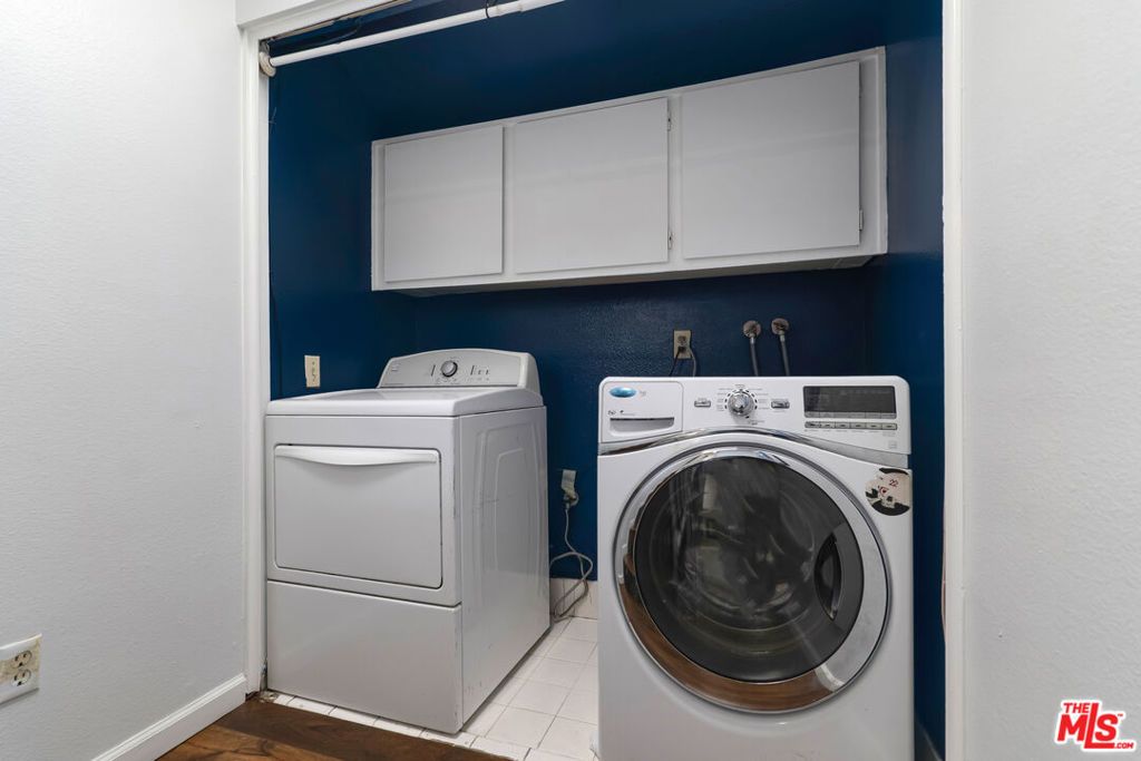 Image 21 of property listing at 14401 Plummer Street 6, Panorama City, CA 91402