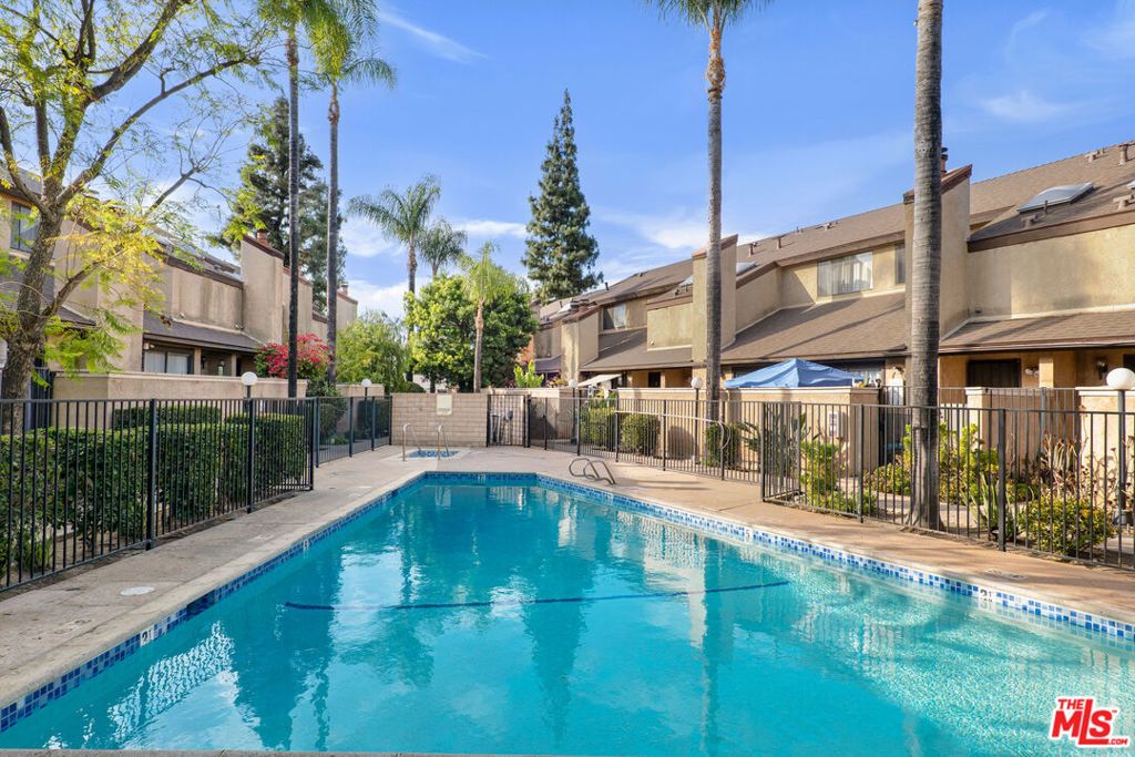 Image 28 of property listing at 14401 Plummer Street 6, Panorama City, CA 91402