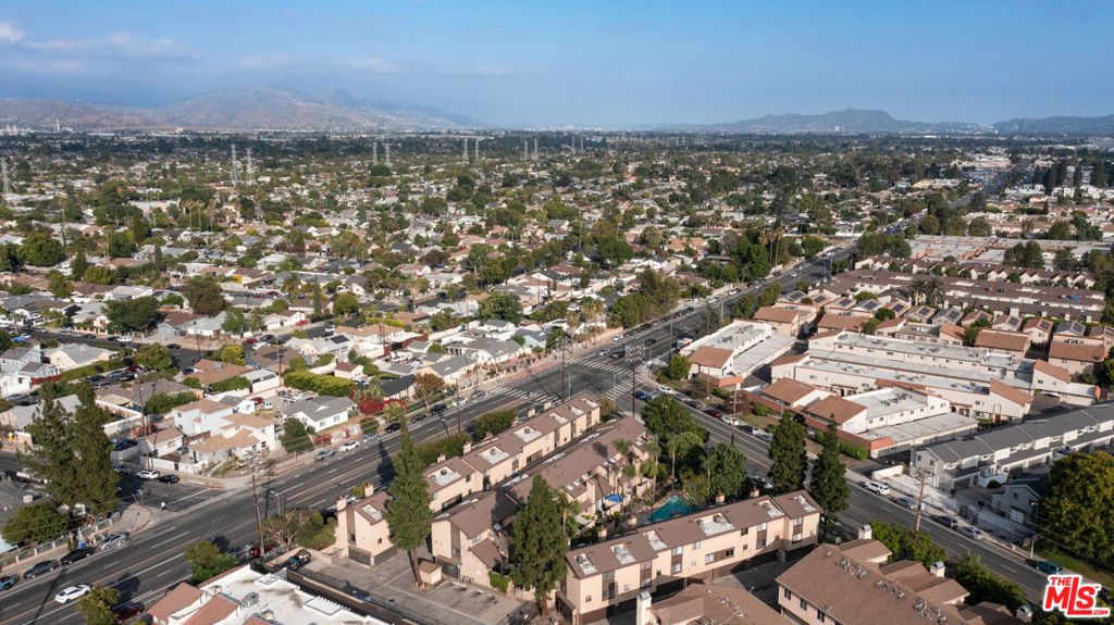Image 36 of property listing at 14401 Plummer Street 6, Panorama City, CA 91402