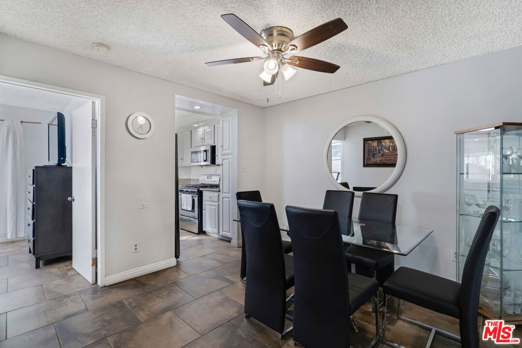 Image 8 of property listing at 14401 Plummer Street 6, Panorama City, CA 91402