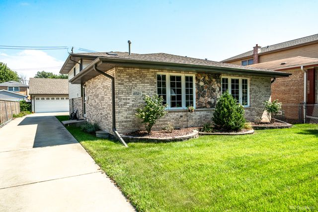 10325 S Whipple Street, Chicago, IL 60655
