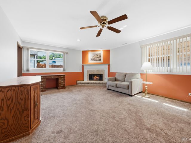 10325 S Whipple Street, Chicago, IL 60655