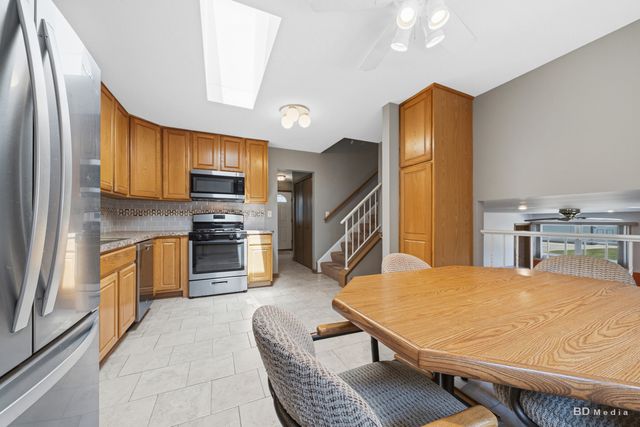 10325 S Whipple Street, Chicago, IL 60655