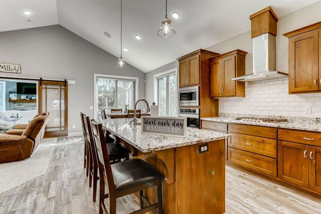 2060 125th Lane NW, Coon Rapids, MN 55448
