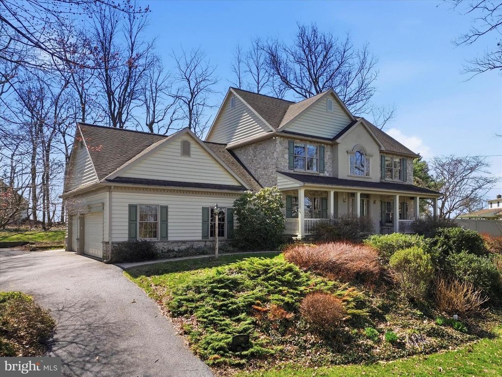 364 EVANS RD, Lititz, PA 17543