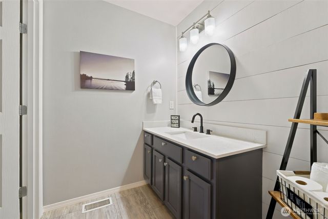 114 Madrona Drive NW, Gig Harbor, WA 98335