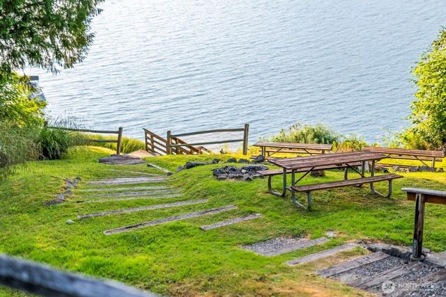 114 Madrona Drive NW, Gig Harbor, WA 98335