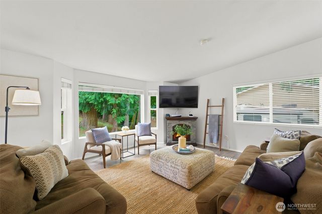 114 Madrona Drive NW, Gig Harbor, WA 98335