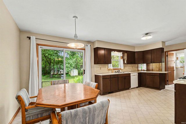 20861 Darden Road, South Bend, IN 46628