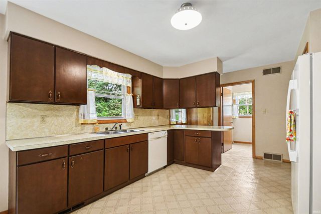 20861 Darden Road, South Bend, IN 46628