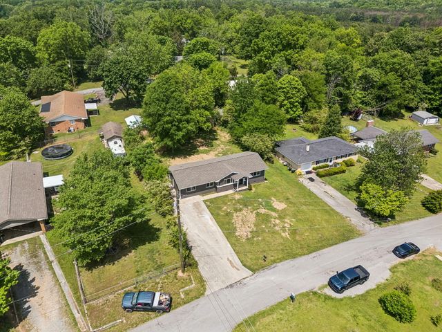 123 Artie Lane, Rossville, GA 30741