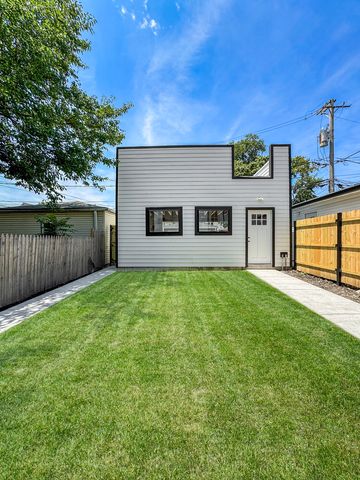 1728 N Sawyer Avenue Rear, Chicago, IL 60647