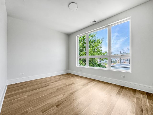1728 N Sawyer Avenue Rear, Chicago, IL 60647