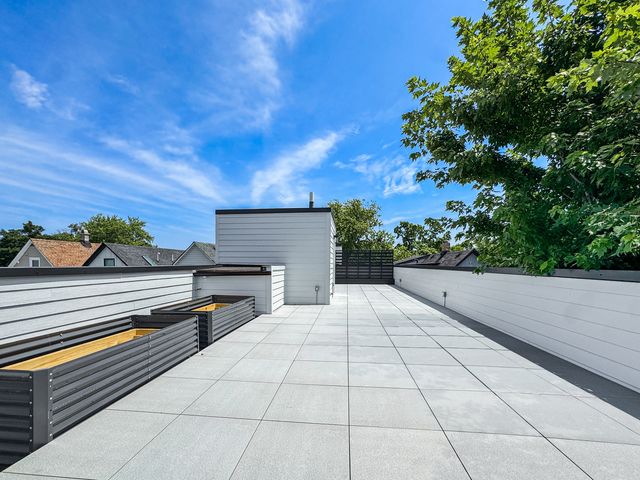 1728 N Sawyer Avenue Rear, Chicago, IL 60647