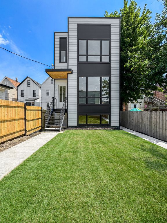 1728 N Sawyer Avenue Rear, Chicago, IL 60647
