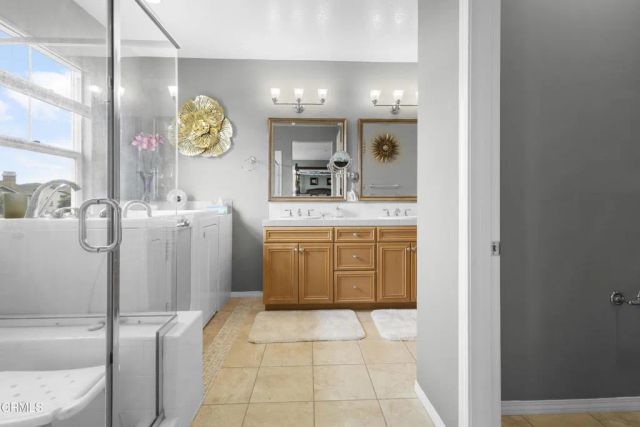 1423 Caspian Way, Oxnard, CA 93035