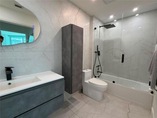 1900 N Bayshore Dr 1608, Miami, FL 33132