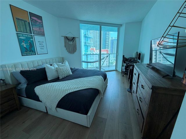 1900 N Bayshore Dr 1608, Miami, FL 33132