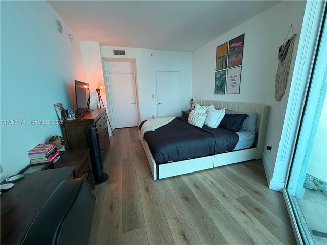 1900 N Bayshore Dr 1608, Miami, FL 33132