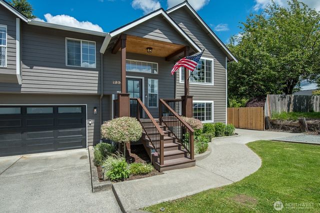 933 E Sharon Avenue, Burlington, WA 98233