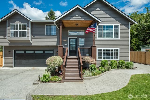 933 E Sharon Avenue, Burlington, WA 98233