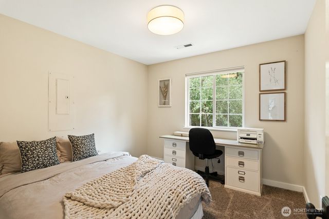 933 E Sharon Avenue, Burlington, WA 98233