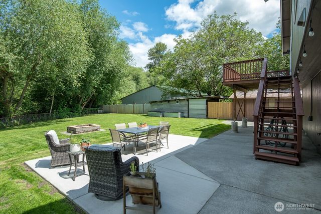 933 E Sharon Avenue, Burlington, WA 98233