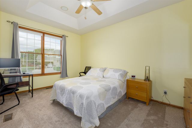 4006 SW Bluegrass Drive, Ankeny, IA 50023