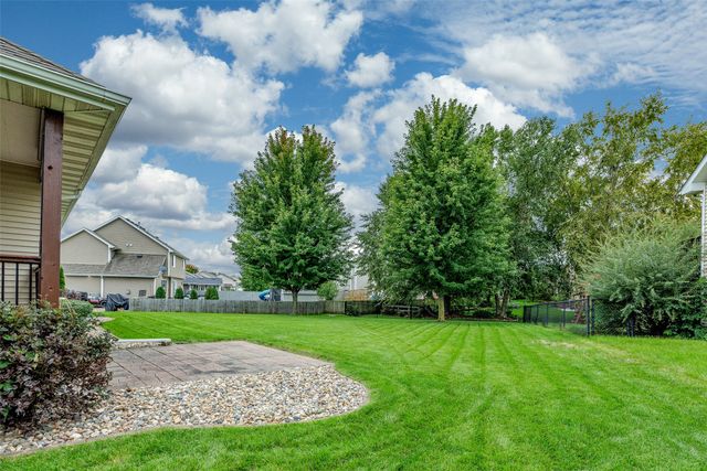 4006 SW Bluegrass Drive, Ankeny, IA 50023