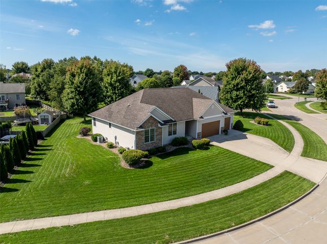4006 SW Bluegrass Drive, Ankeny, IA 50023