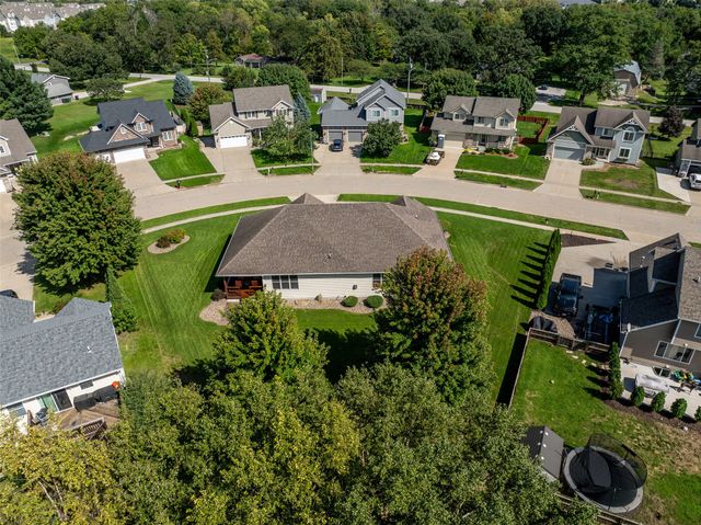 4006 SW Bluegrass Drive, Ankeny, IA 50023