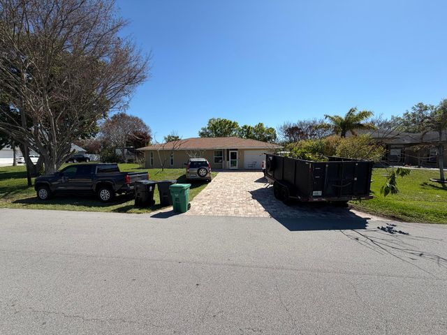 2185 SW Wayne Street, Port St. Lucie, Port St Lucie, FL 34984